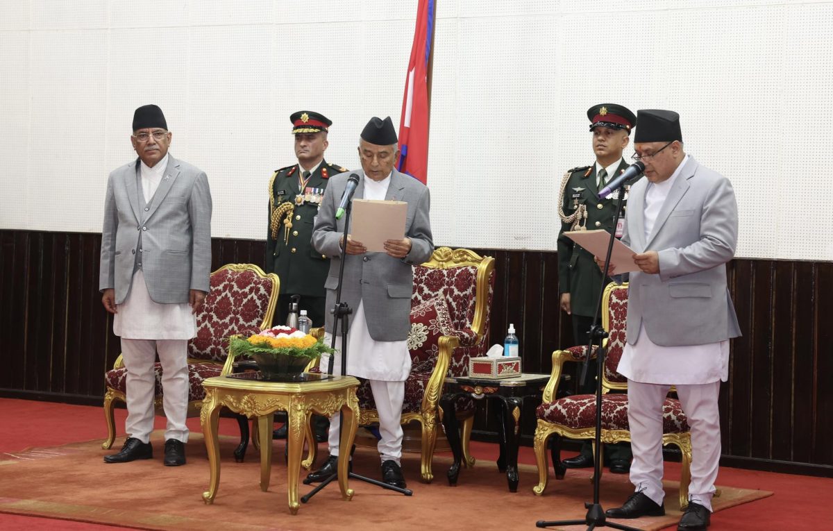 प्रधानन्यायाधीशमा हरिकृष्ण कार्की नियुक्त, पद तथा गोपनियताको शपथ लिए