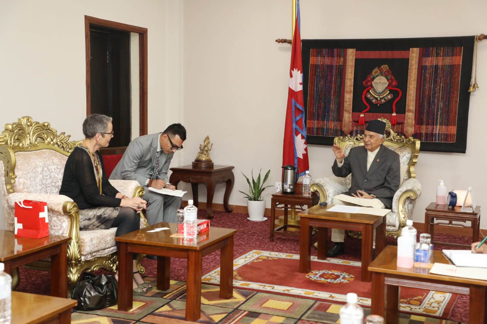 राष्ट्रपति पौडेलसँग स्विस राजदूतको बिदाई भेट