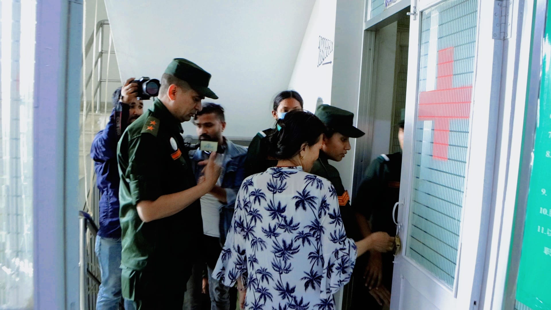 बिना दर्ता सञ्चालन गरिएका दुई अस्पताल काठमाडौं महानगरले सिल गर्‍यो