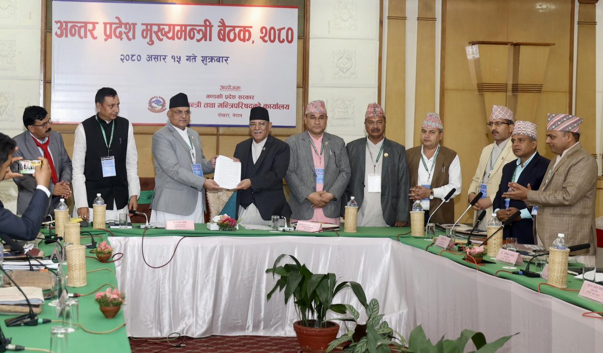 प्रधानमन्त्रीलाई मुख्यमन्त्रीहरूले बुझाए १७ बुँदे साझापत्र (पत्रसहित)