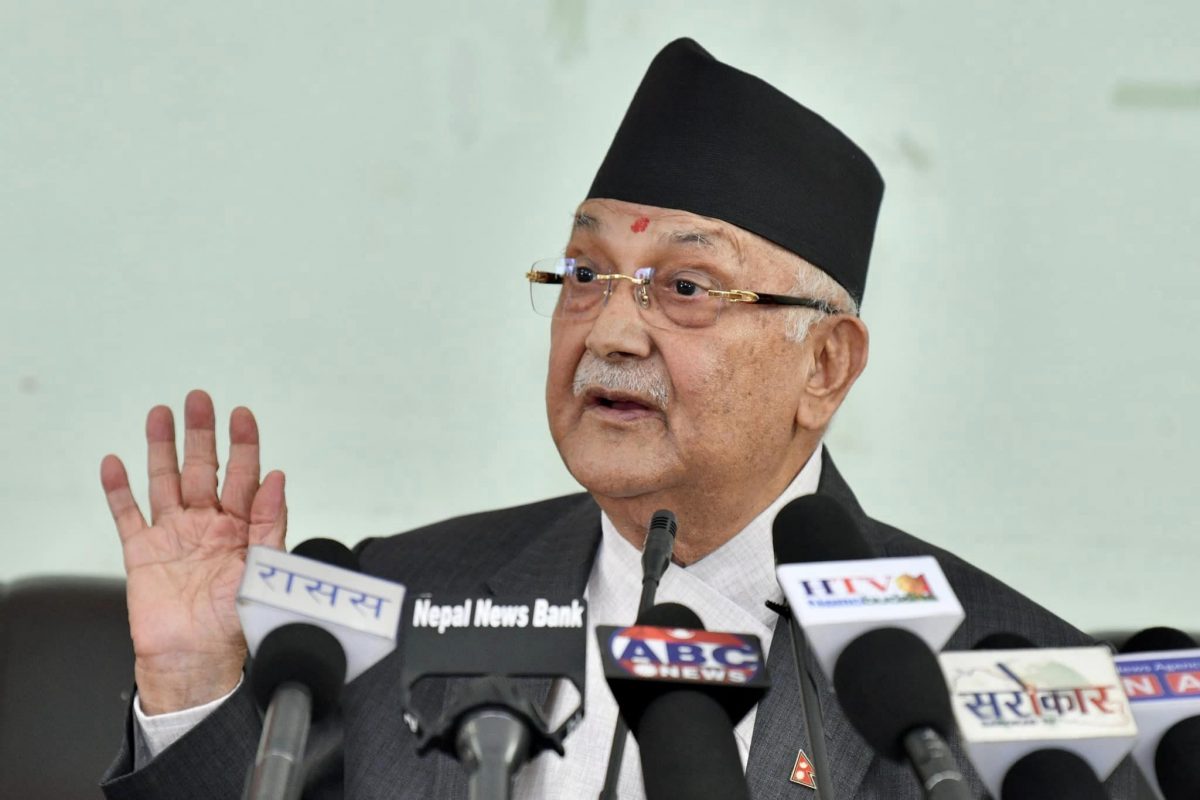 ७० बर्षे प्रावधानले पार्टीलाई अघि बढाउन समस्या भएकाले हटाइयोः केपी ओली