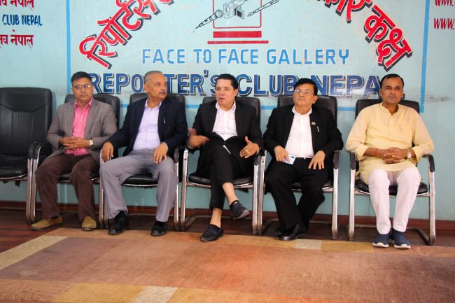 ‘कांग्रेसले एमालेसँग मिलेर सरकार बनाउने भन्ने हल्लामात्रै हो’