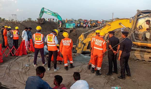 सय फिट गहिरो खाडलमा साढे दुई वर्षीया बालिका फसिन्, २ दिनदेखि बचाउने प्रयास जारी