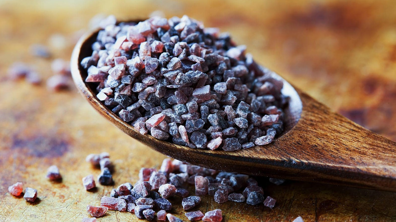 अपचको प्रभावकारी औषधी कालो नुन, जान्नुहोस् कसरी सेवन गर्ने ?