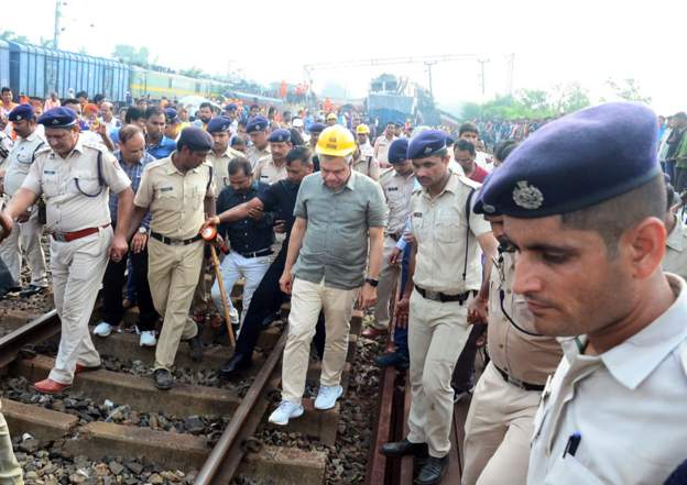 ओडिशा रेल दुर्घटनाको मुख्य कारण पत्ता लाग्यो : रेल मन्त्री