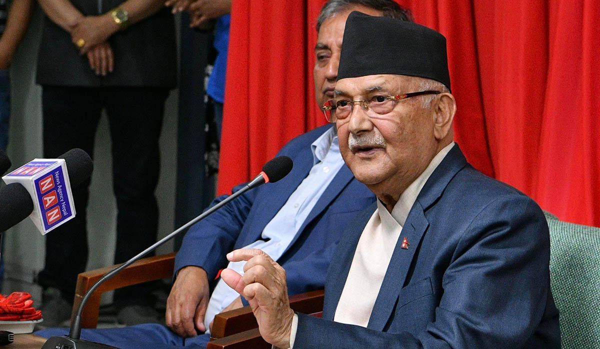 ‘प्रचण्ड संरक्षित गुण्डाहरु’बाट एमालेमाथि आक्रमण भइरहेको छ अब प्रतिवाद गर्छौं : ओली