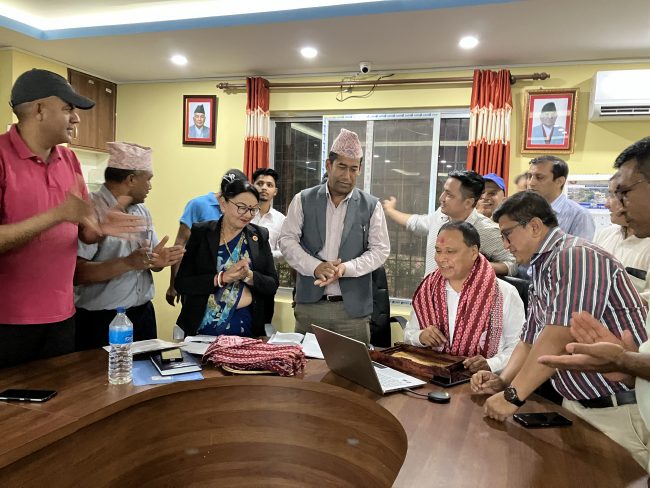 हाइमास्ट तथा सडक बत्तिबाट बेथान र मन्थली झिलिमिली