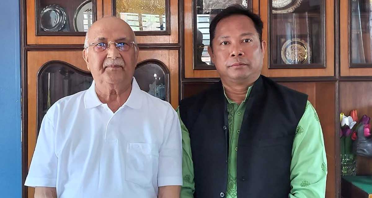 बालकोटमा ओली र रेशम चौधरीबीच भेटवार्ता