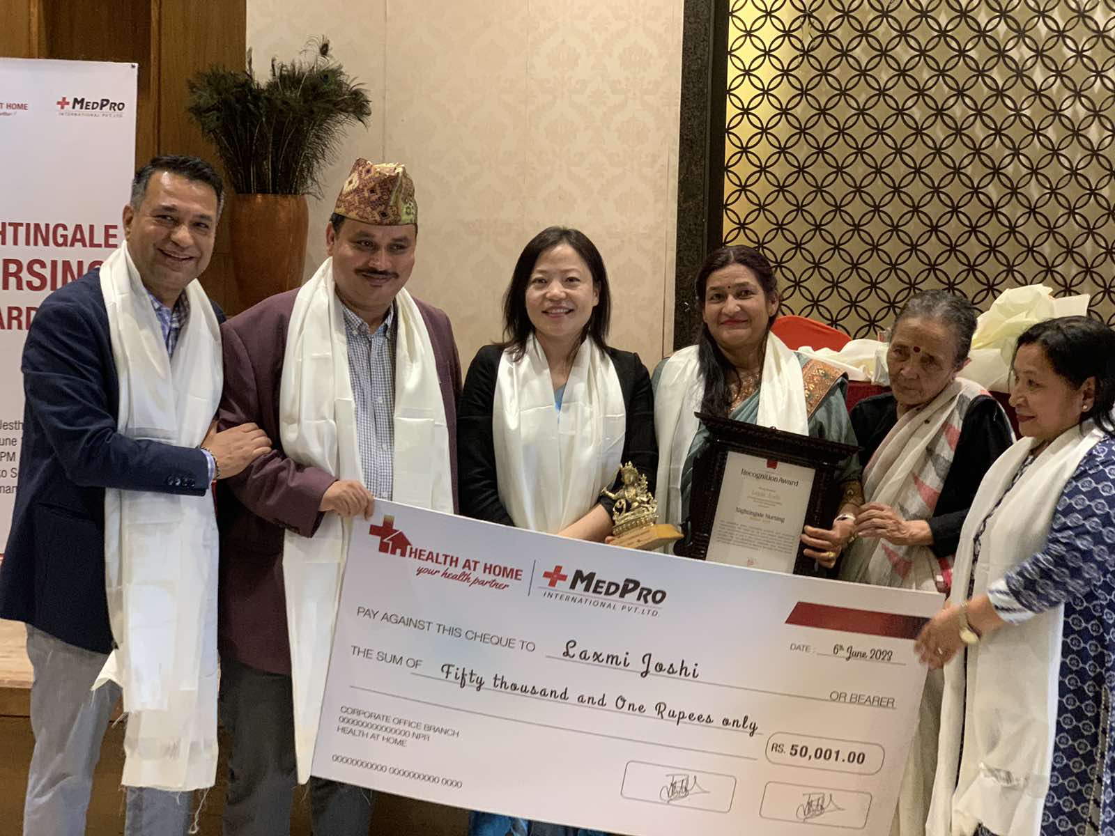 ‘नर्सिङ अवार्ड–२०२३’ बाट बीर अस्पताल अन्कोलोजी विभागकी प्रमुख नर्स जोशी सम्मानित