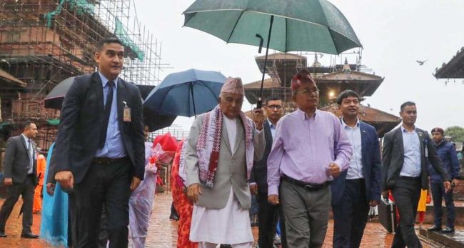 राष्ट्रपति पौडेलद्वारा कृष्ण मन्दिरको दर्शन