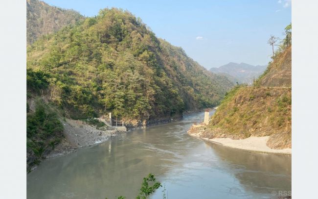 मुग्लिन-नारायणगढ खण्डको पहिरोले सम्झाउँछ घुमाउनेको अलपत्र पुल