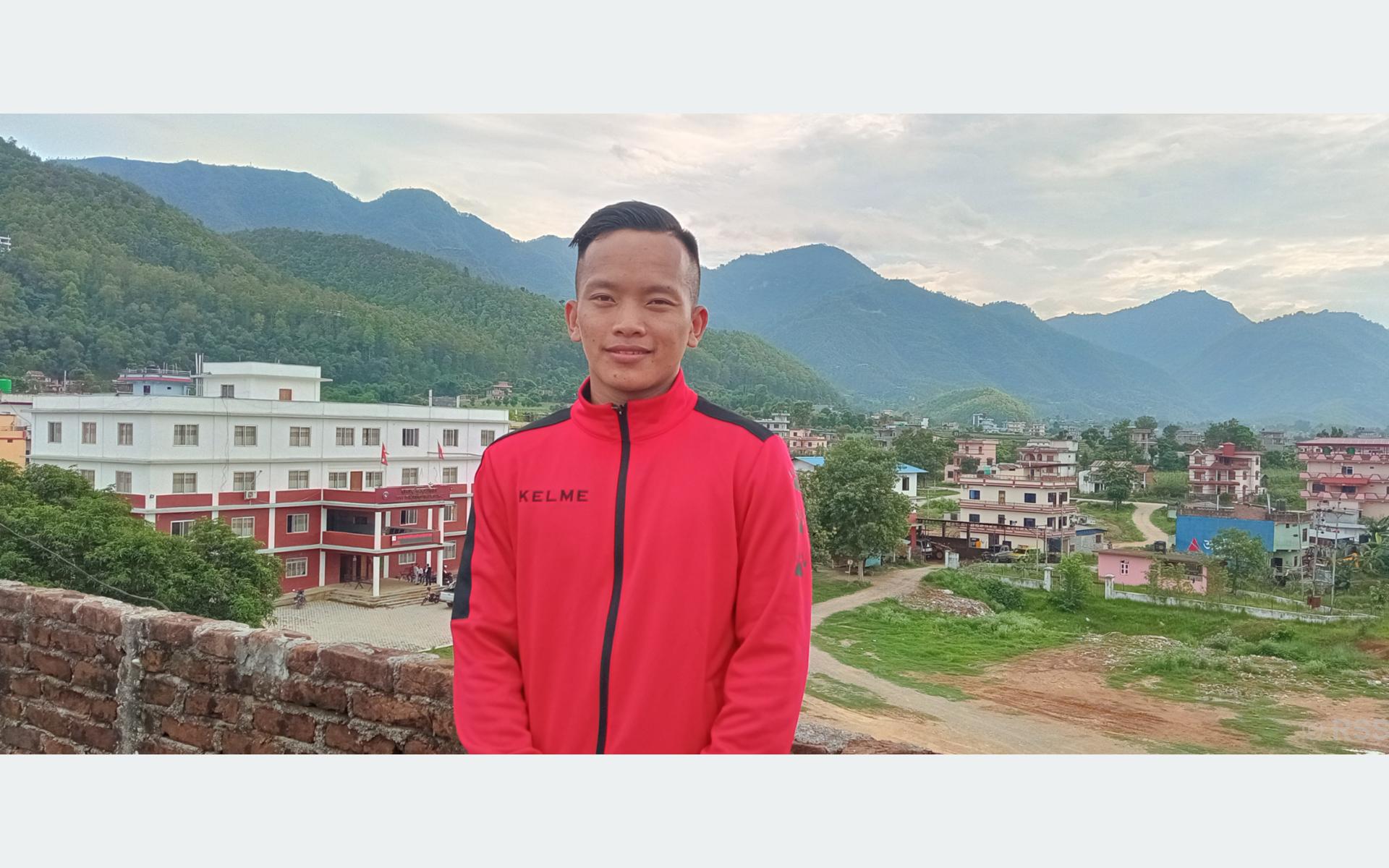 २१ वर्षमै स्वर्ण पदक चुम्न सफल यामबहादुर भन्छन्- लगनशीलता र अनुशासनबिना सफलता प्राप्त गर्न सकिदैन