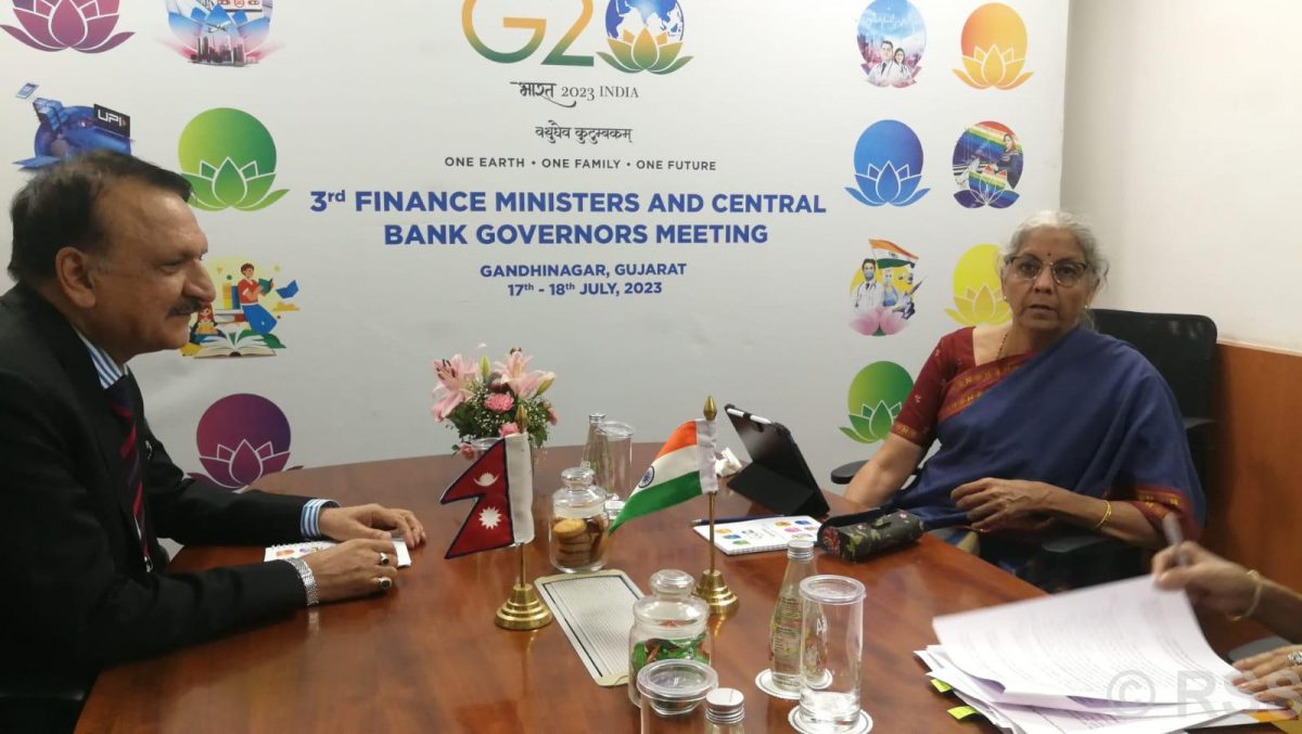 अर्थमन्त्री डा महत र भारतीय अर्थमन्त्री सीतारमणबीच भेटवार्ता