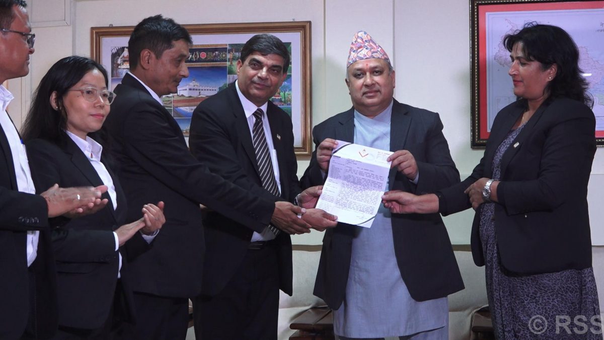 पेशीमा स्वचालित प्रणाली लागू गर्न आग्रह गर्दै प्रधानन्यायाधीशलाई बारको ध्यानाकर्षणपत्र