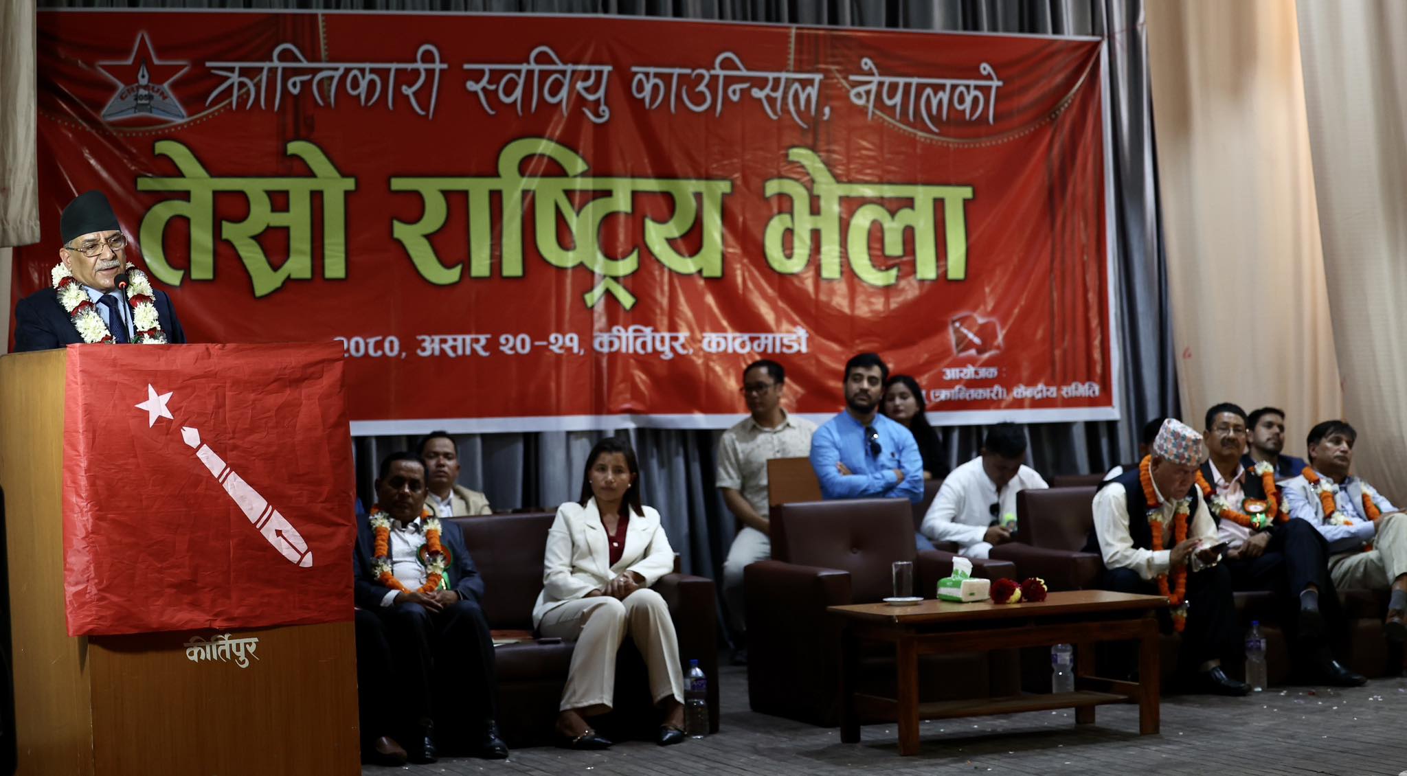 भ्रष्टाचार विरोधी लडाइँमा सतिसालझैं उभिन्छु : प्रधानमन्त्री दाहाल