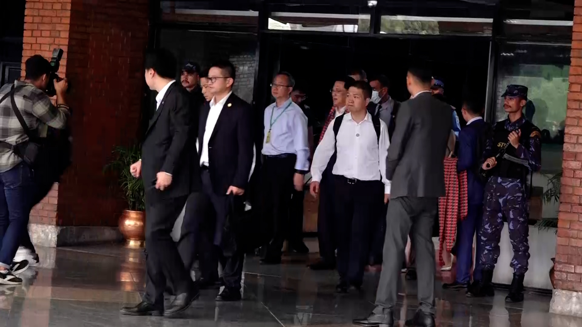 माओवादी र चिनियाँ नेता भेट : ‘समाजवादको यात्रामा चिनियाँ सहयोगको अपेक्षा’