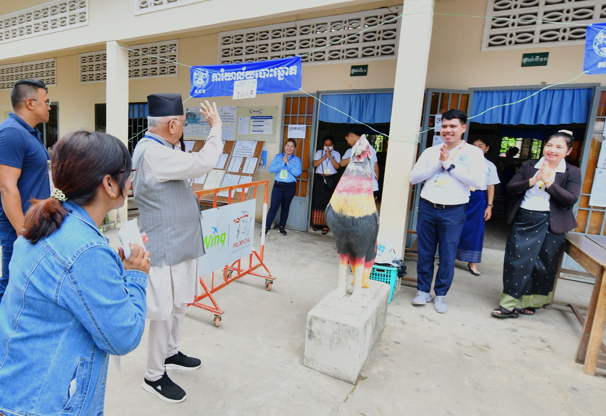 एमाले अध्यक्ष ओलीद्वारा कम्बोडियामा भएको निर्वाचनको पर्यवेक्षण