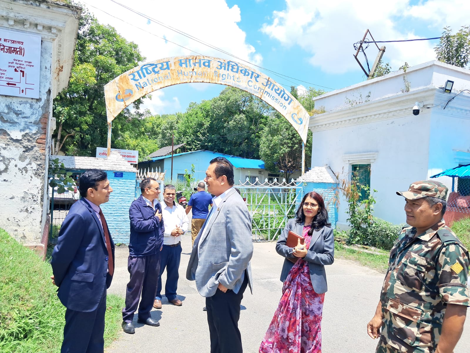 राष्ट्रिय किताबखानामा मन्त्री मोदीले गरे आकस्मिक अनुगमन