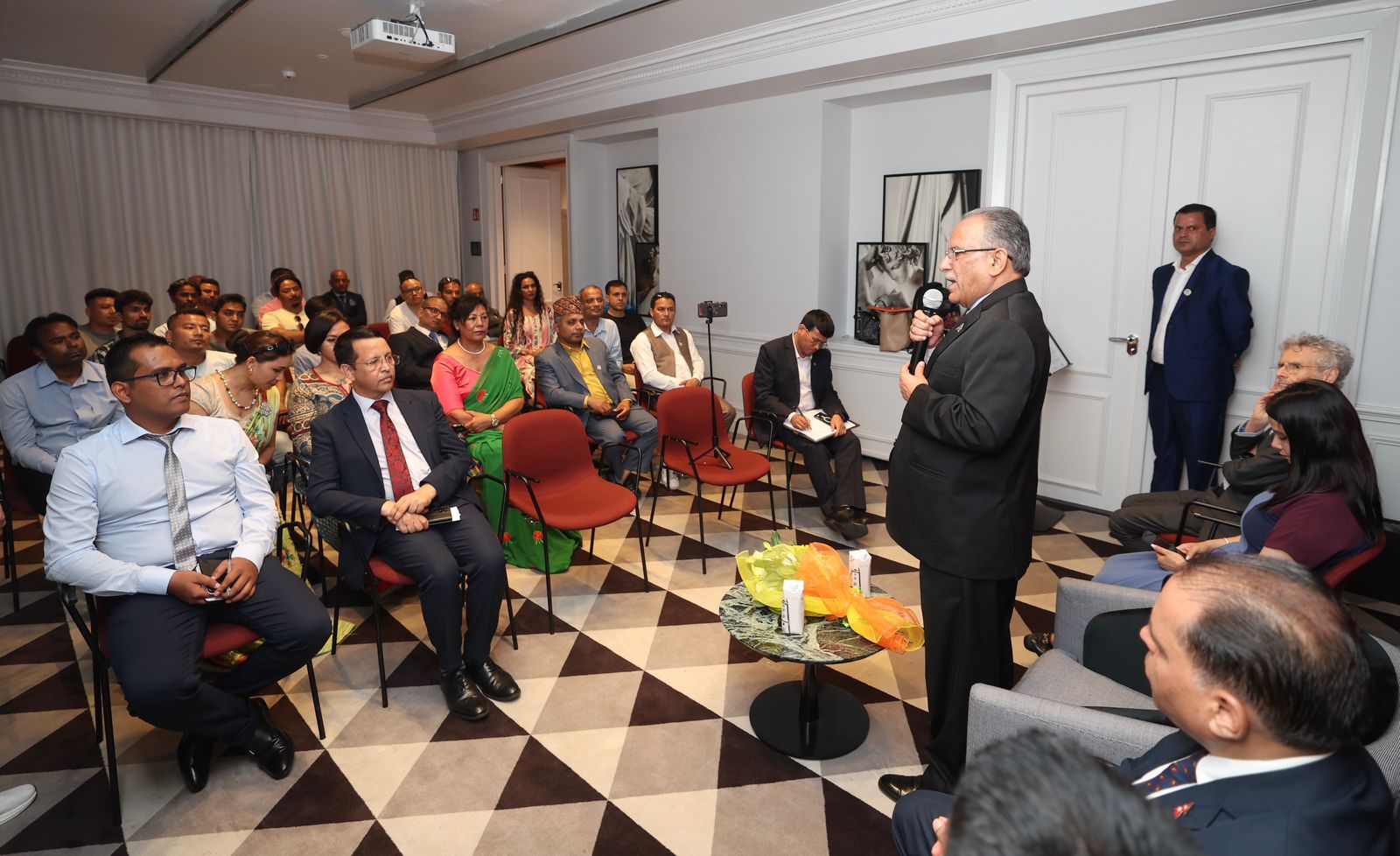 एक जनाले चाहँदैमा विकृतिको चाङ हट्दैन, सबैको साथ आवश्यक छ: प्रधानमन्त्री दाहाल