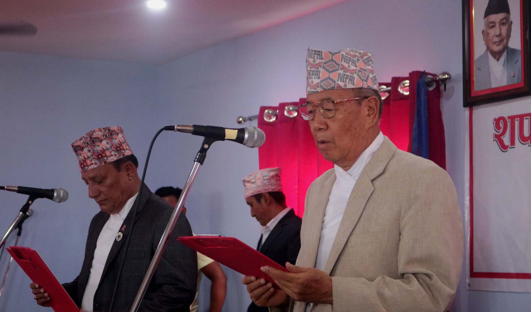 सबै दलले सरकारलाई विश्वासको मत दिनुहुन्छ : मुख्यमन्त्री थापा