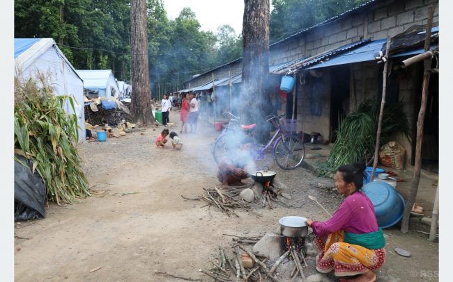 हुप्सेकोट पहिरोबाट विस्थापित भन्छन्- ज्यान त बाँच्यो अब कसरी बाँच्ने चिन्ता छ