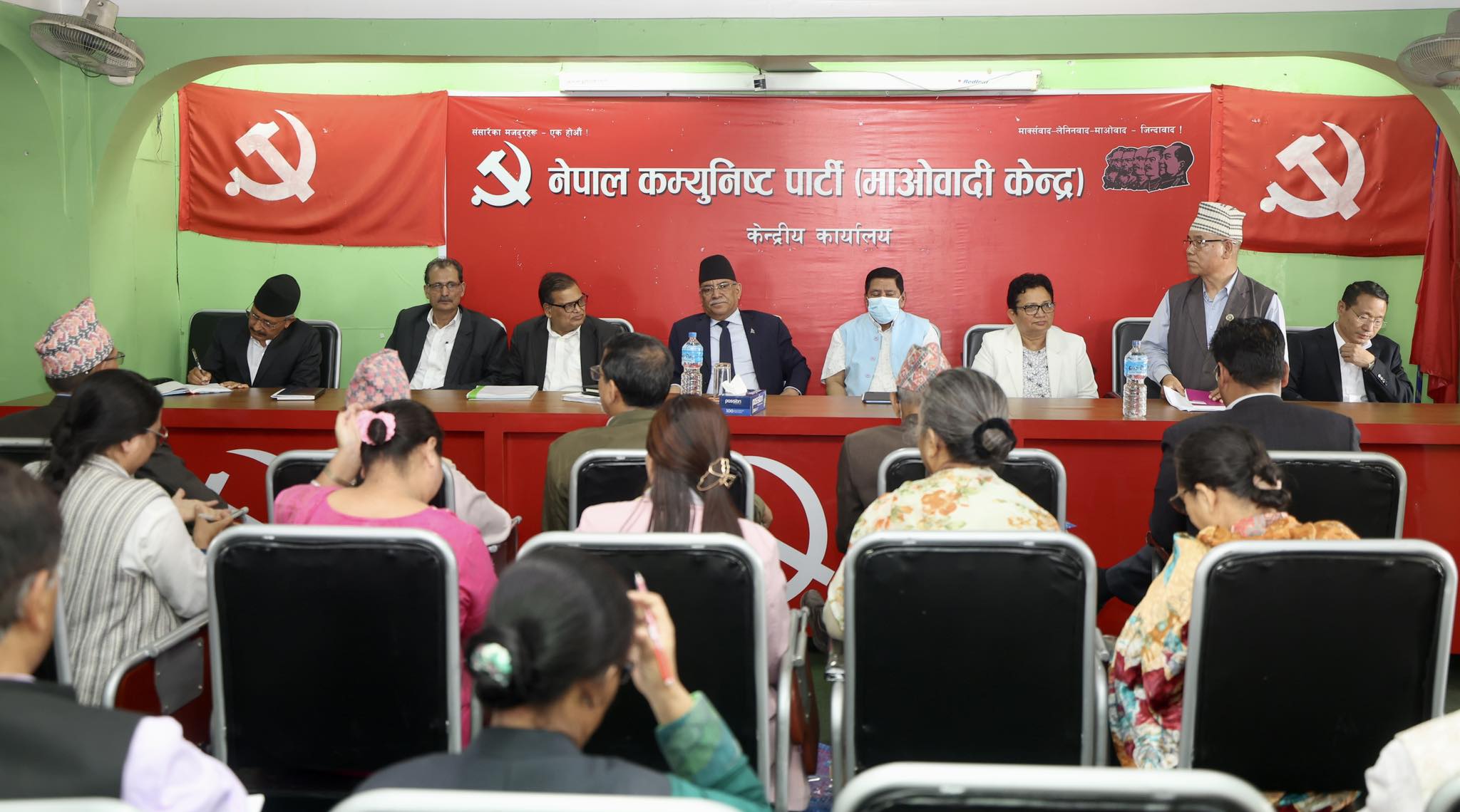 माओवादी केन्द्रको स्थायी समिति बैठक जारी
