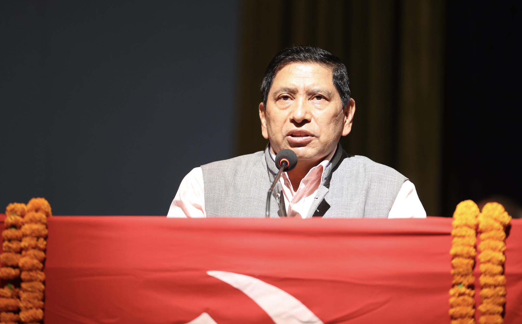 अध्यक्ष दाहालको पक्षमा उभिए नारायणकाजी, अधिकांश केन्द्रीय सदस्यले गरे नेतृत्वको आलोचना