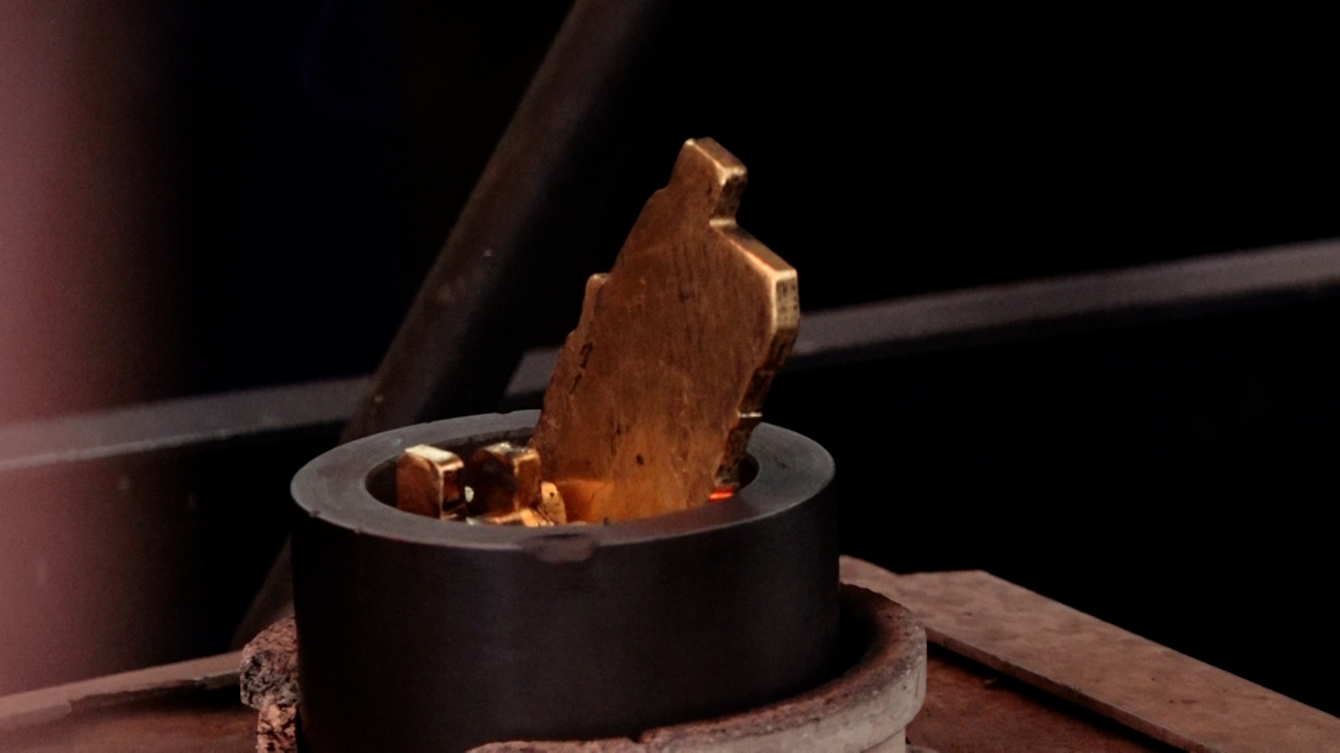 ‘ब्रेक सु’ भित्रको सुन आज गालिँदै (तस्विरसहित)