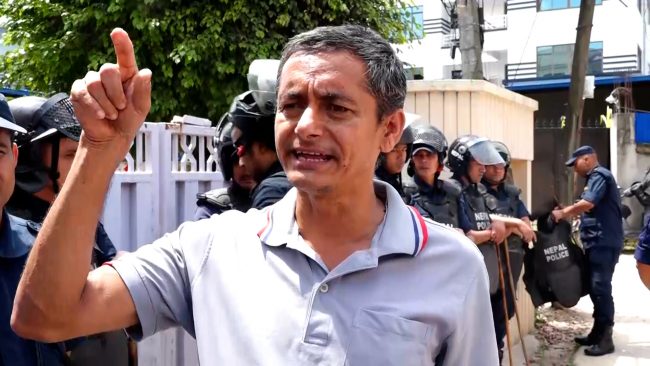 सेयर लगानीकर्ता आन्दोलित