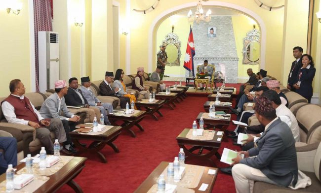 नेताहरू बोलाएर राष्ट्रपतिले भने-सक्रिय हुन खोजेको होइन, राष्ट्रको चिन्ता लागेको हो