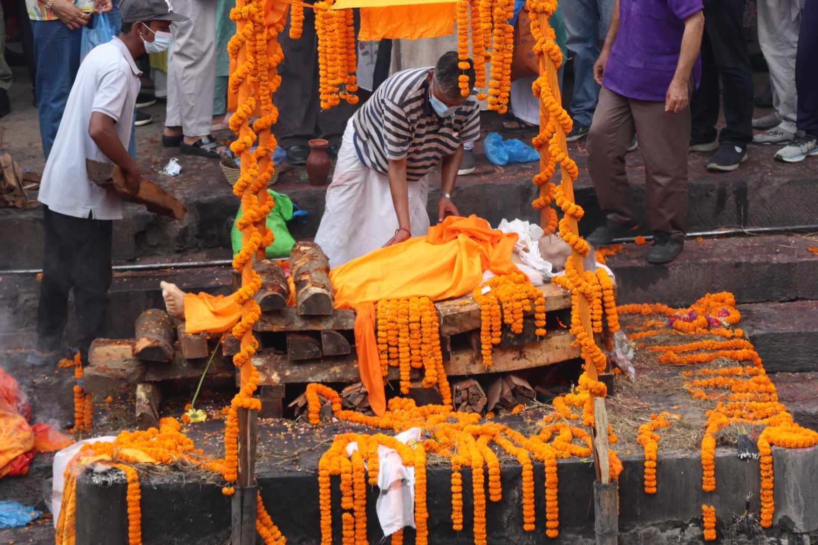 अभिनेता सानु ताम्राकार पशुपति आर्यघाटमा अन्तिम संस्कार (तस्वीरसहित)