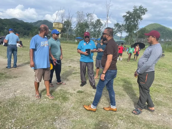 क्रिकेट खेल्न मैदानको खोजी