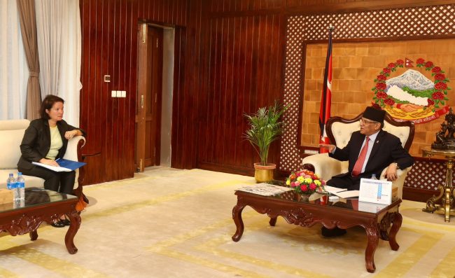 युरोपेली संघकी राजदूत डेप्रेजले भेटिन् प्रधानमन्त्री प्रचण्डलाई