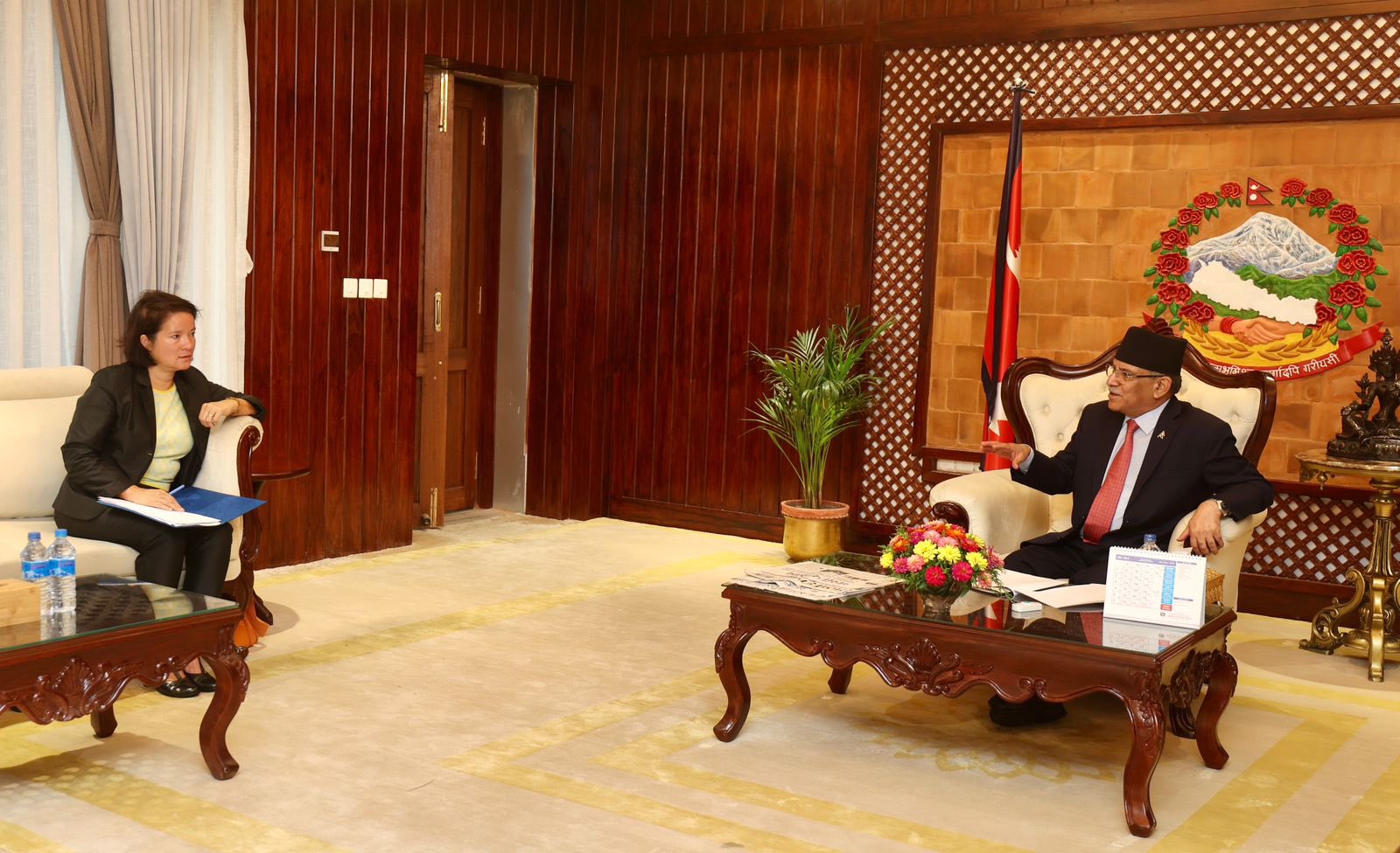 युरोपेली संघकी राजदूत डेप्रेजले भेटिन् प्रधानमन्त्री प्रचण्डलाई