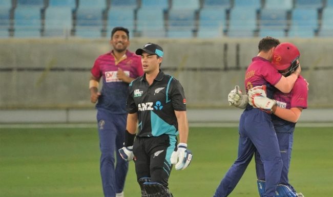 युएईले न्युजिल्याण्डलाई ७ विकेटले हरायो