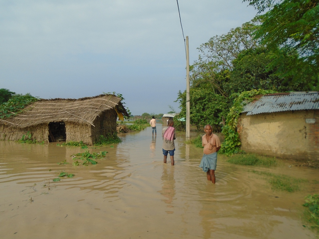 मधेसमा बाढी तथा डुबान पीडितलाई दश लाख