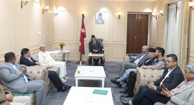 प्रमुख  दलका शीर्ष नेताकाे बैठक बस्दै