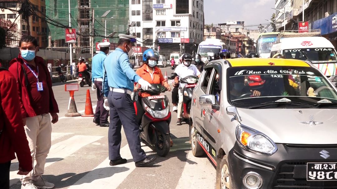 जरिवाना तिर्न ट्राफिक कार्यालय जानुपर्ने बाध्यता हट्दै