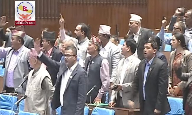 एमालेको अवरोधपछि एक साताका लागि संसद बैठक स्थगित