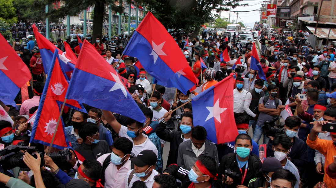 कुटपिटमा संलग्न राष्ट्रिय युवा सङ्घका सात जना सदस्यसमेत नरहने गरी निष्कासित