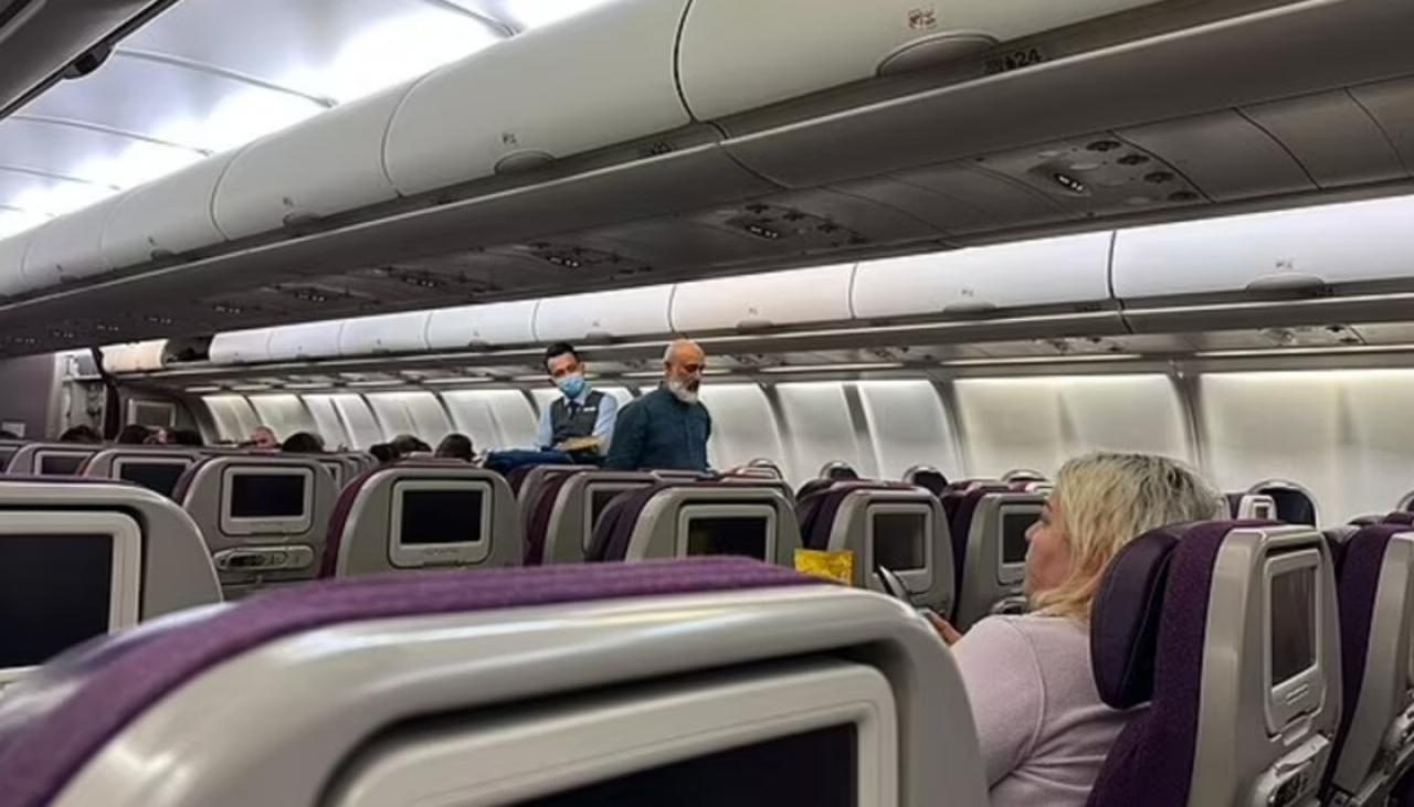 पाकिस्तानी अभिनेताले बिमानमा बम राखेको दाबी गरेपछि सिड्नीमा तनाव