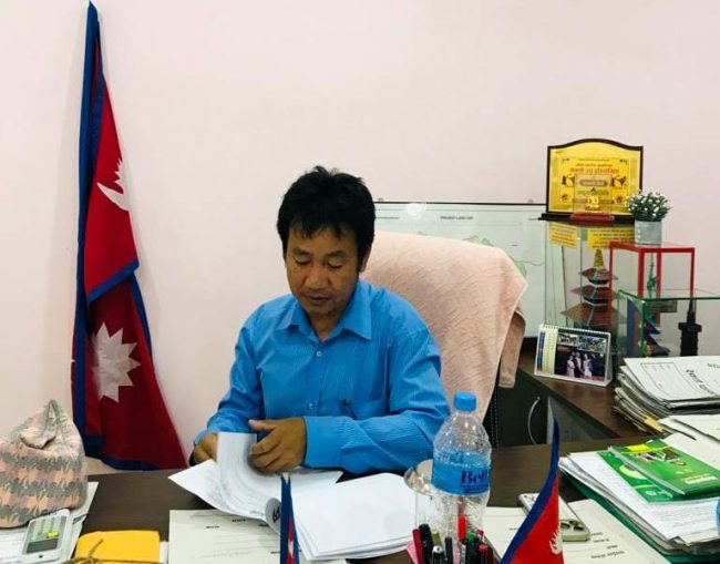 धरानको पिउने पानीमा ‘कोलिफर्म’ पुष्टि, मेयर साम्पाङ भन्छन्– हाम्रो पानी परीक्षण गर्ने अनुमति कस्ले दियो ?