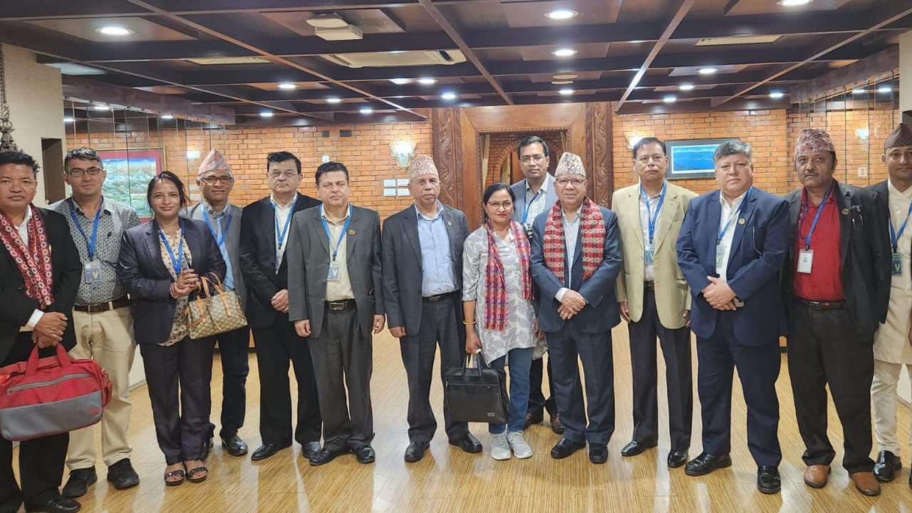 माधव नेपाल स्विटजरल्याण्ड प्रस्थान, जाँदा जाँदै भने, ‘सर्बोच्चको आदेशको जानकार छु’