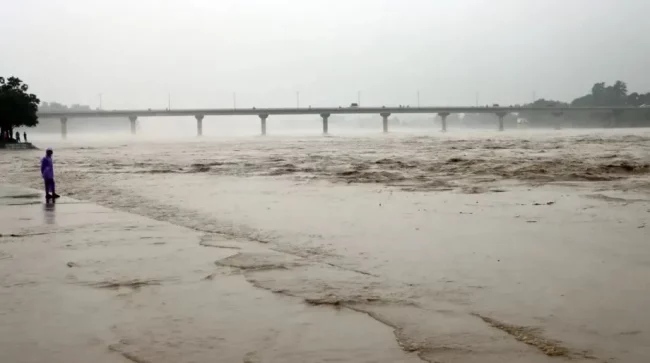 नारायणीको जल सतह अझै सतर्कता तहमाथि