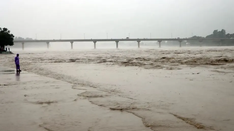 नारायणीको जल सतह अझै सतर्कता तहमाथि