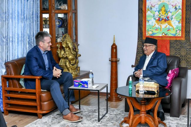 एमाले अध्यक्ष ओलीसँग अमेरिकी राजदूतको भेट