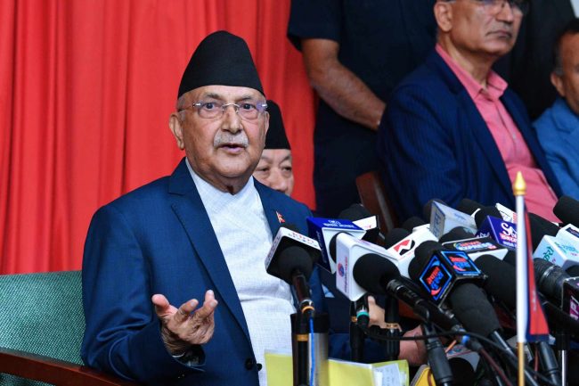 एमाले अध्यक्ष ओलीले मागे प्रधानमन्त्रीको राजीनामा