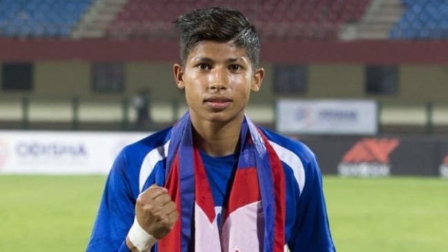 कप्तानी डेब्यूमै साम्बाको ह्याट्रिक