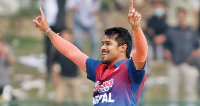 फखर जमाँ १४ रनमा आउट, करण केसीले लिए विकेट