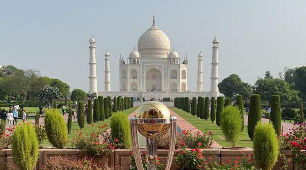 क्रिकेट विश्वकप २०२३ को ट्रफी ताजमहलमा के गर्दैछ ?